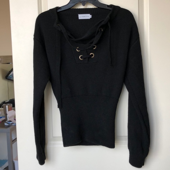 Lace up Lioness Crop Sweater - Picture 2 of 7